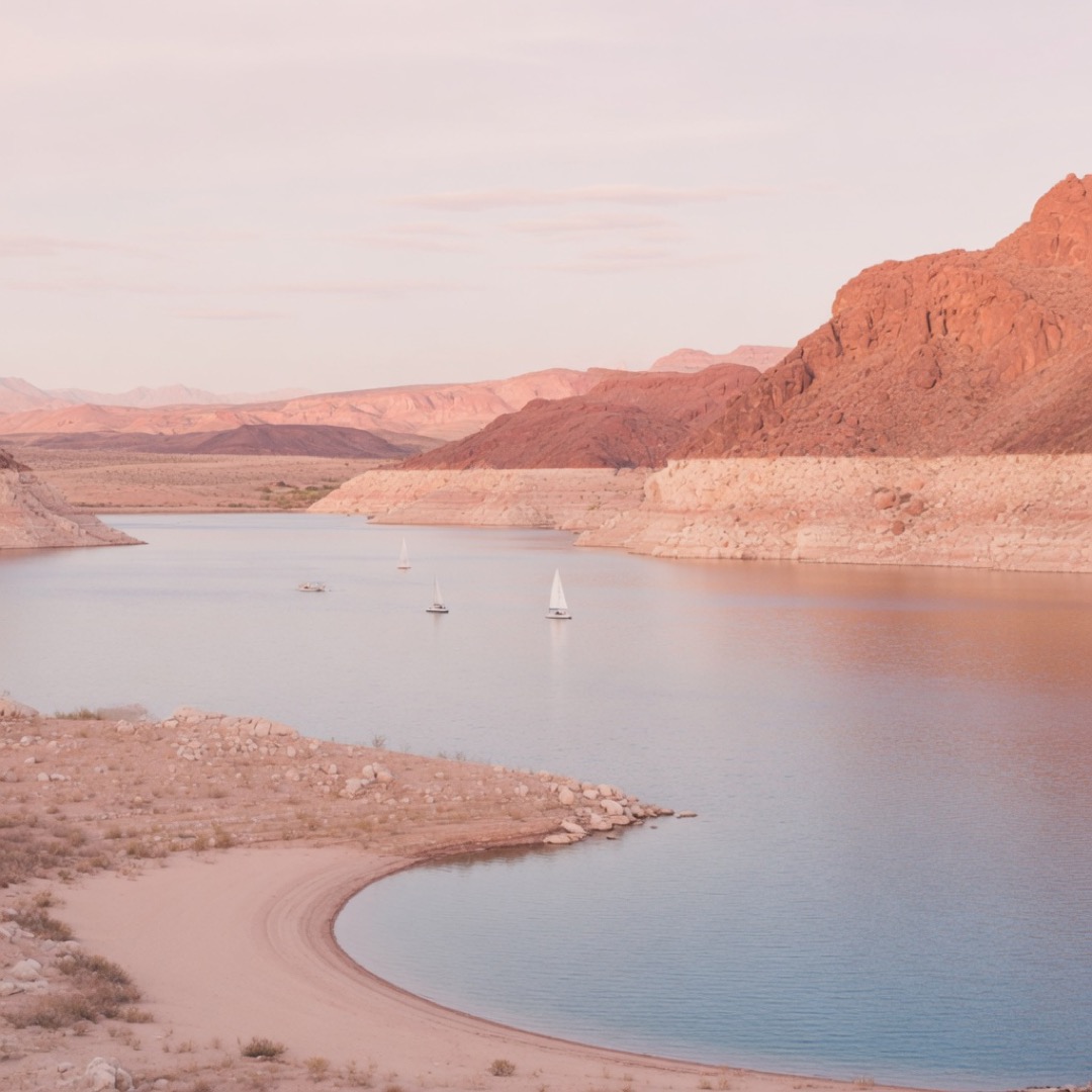 Desert lake overlook near Las Vegas