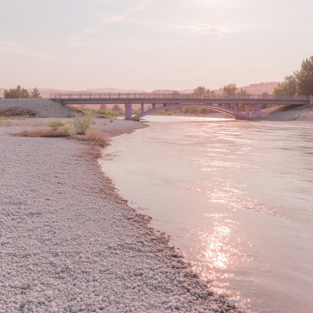 Isar banks — river gravel and paths — Munich
