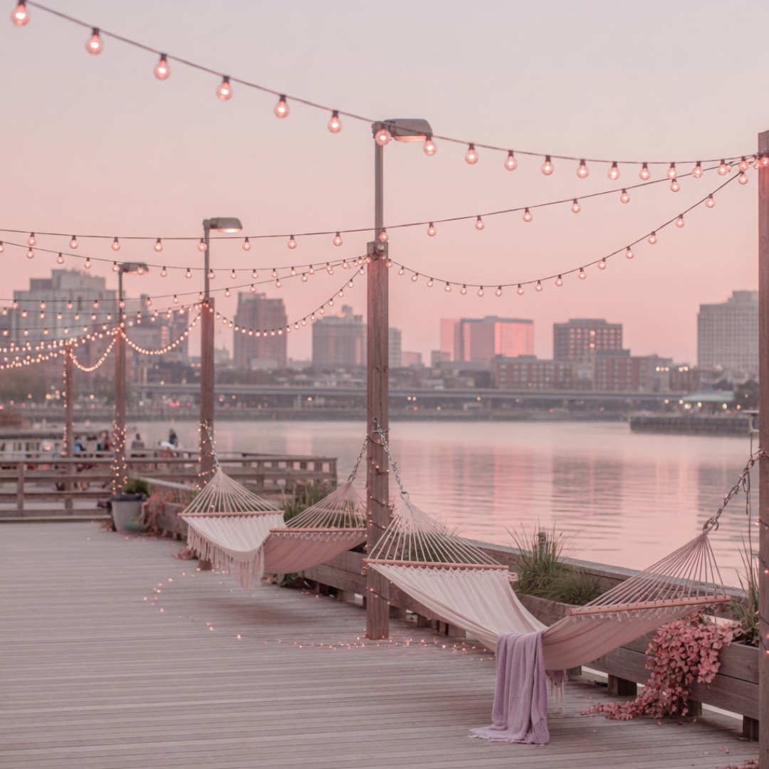 Seasonal waterfront park on the Delaware, Philadelphia